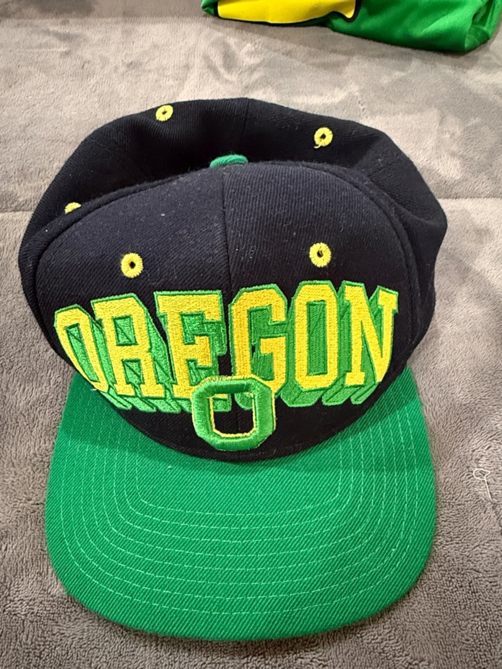 Zephyr Kids Black and Green Oregon Patch Snapback Hat